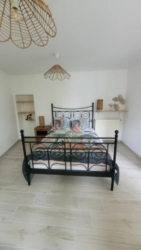 Le Truc en plus, accessibles PMR, appartement 45 m2 mitoyen dans une maison avec un autre appartement
